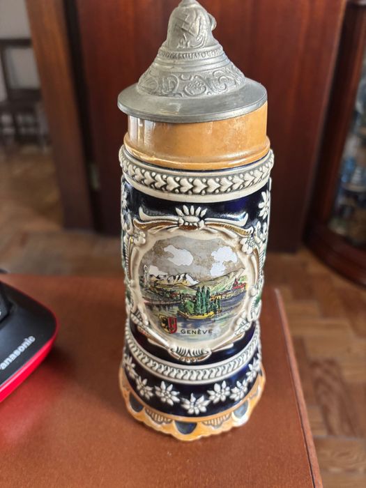 Caneca cerveja com musica