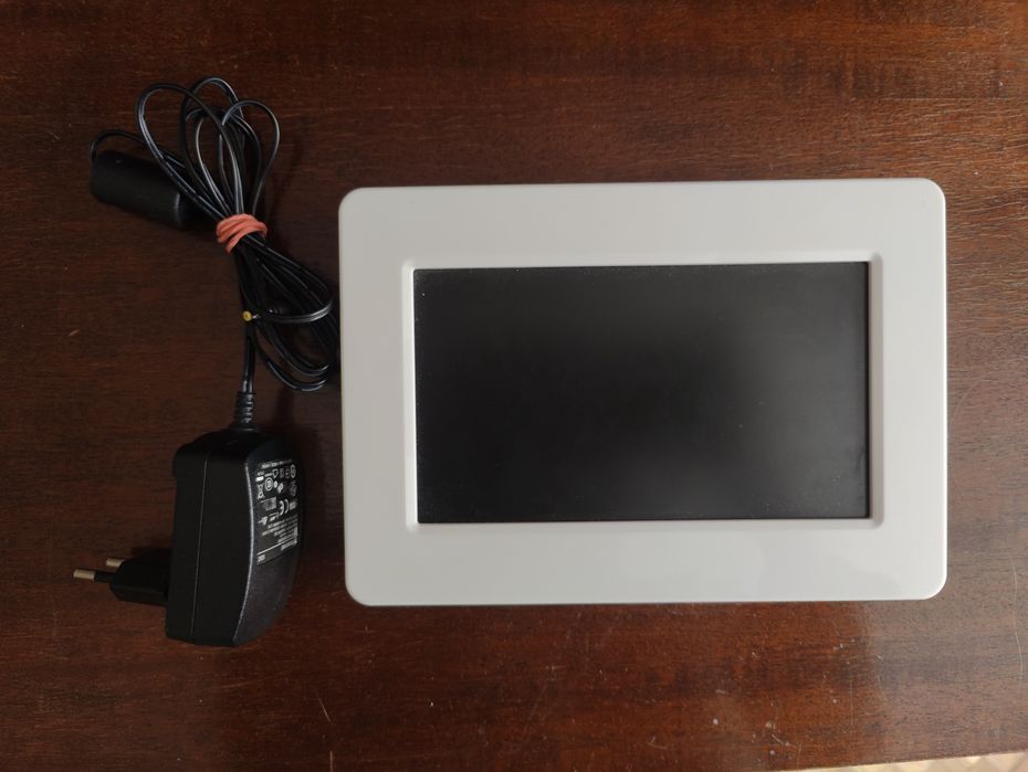 Цифрова фоторамка Transcend PF700 White 7"