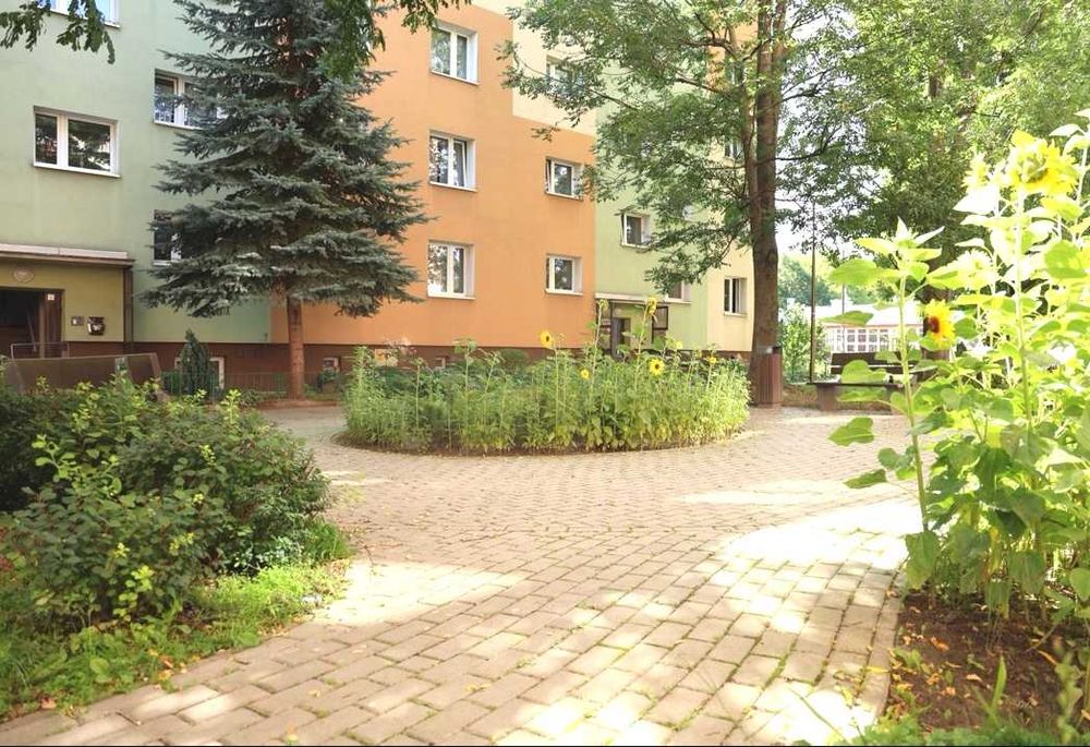 Bezpośrednio 2 pokoje 43m2 parter po remoncie ul. Broniewskiego