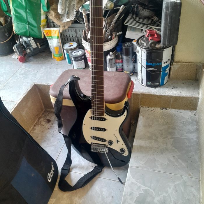 Guitarra eletrica cort