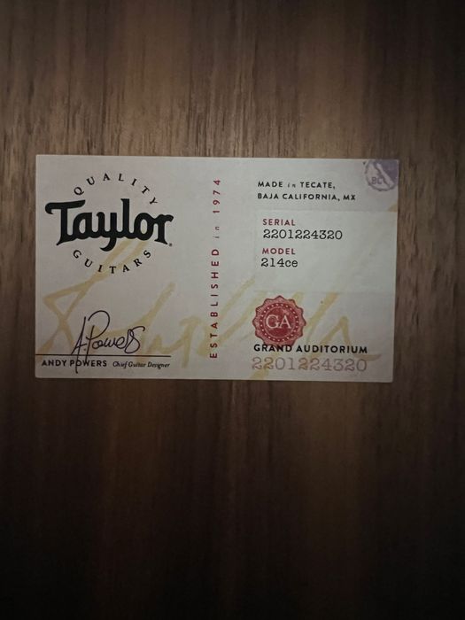 Guitarra taylor 214ce