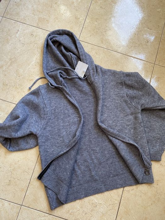 Кофта на молнии женская