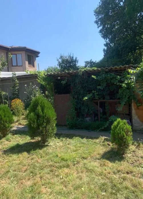 tir-31. Дом со всеми коммуникациями в Хаджибейском районе. 3 спальни.