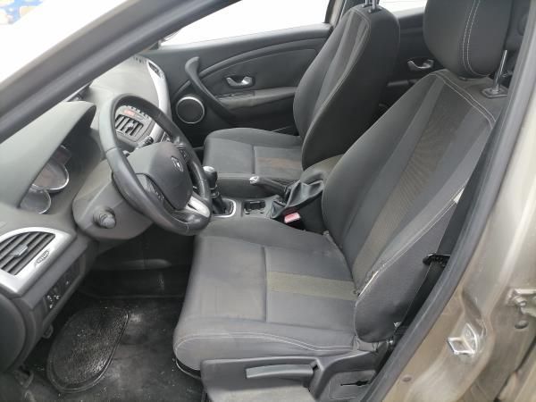 Para Peças Renault Megane Iii Hatchback (Bz0/1_)