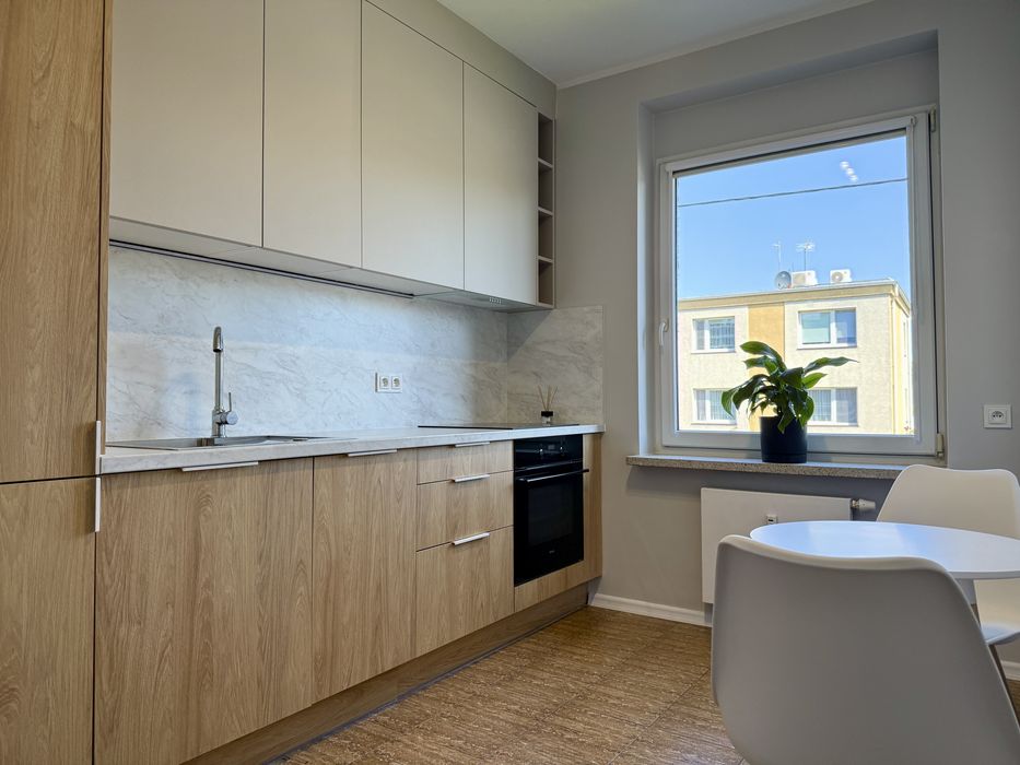 Po remoncie, nowa ! Smochowice, duża 37 m² kawalerka z osobną kuchnią ! - Więcej