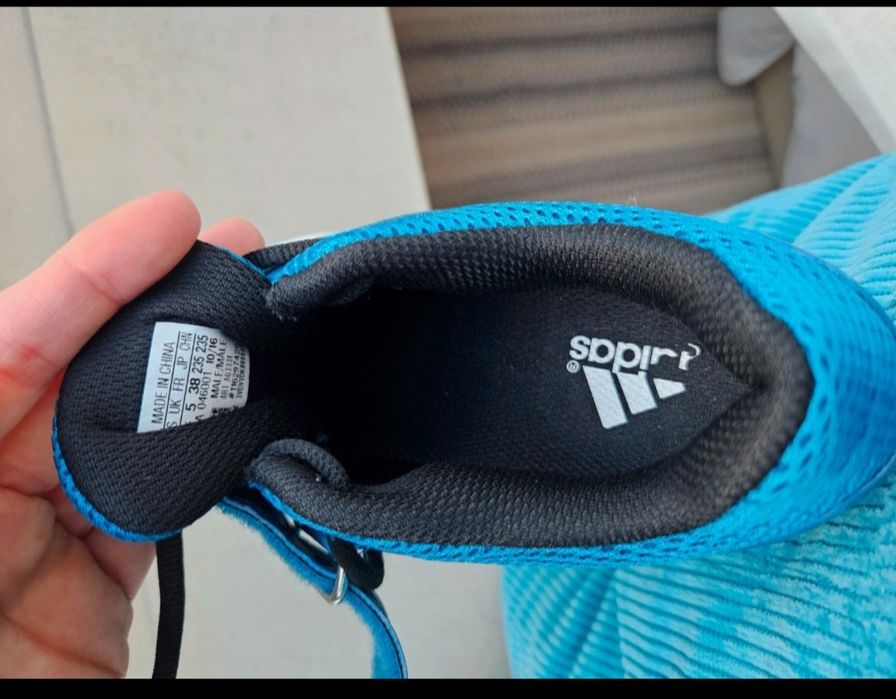Vendo ténis adidas de powerlifting