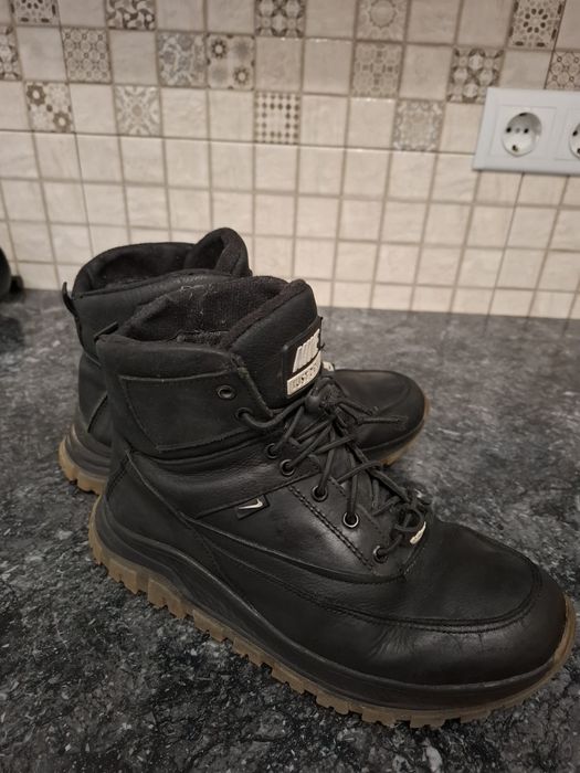 Зимові черевики на хлопця