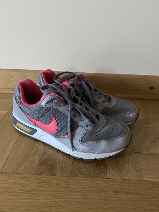 Adidasy Nike