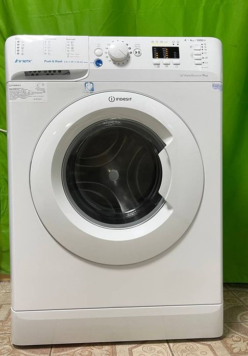 Пральна машина б/в. Indesit    6 kg 1000 об/хвил дисплеєм управління  mod.bwsa 61052