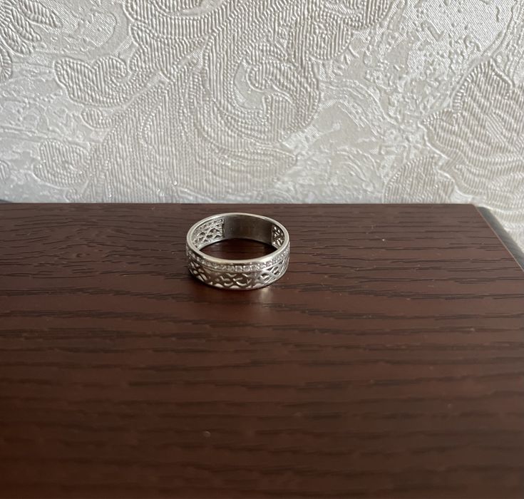 Каблучка з фіанітами