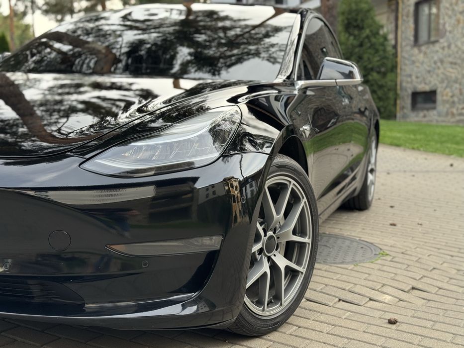 Tesla Model 3 (тесла модел 3)