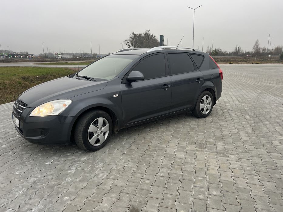 Продається Кіа 1.6д
