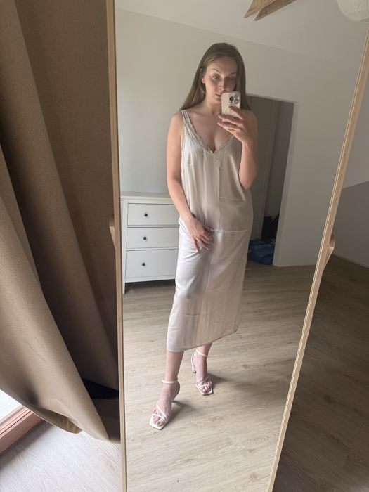 Sukienka w stylu bieliznianym L