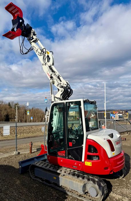 Nowa Takeuchi TB370 CV ; waga 7 t z głowicą Powertilt /TB250