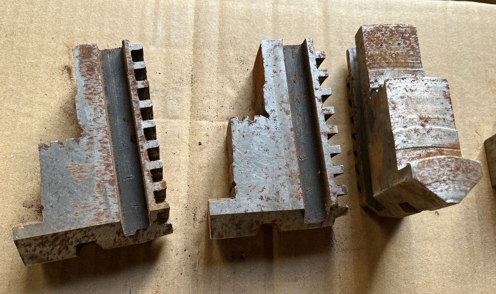 Кулачки токарного патрона