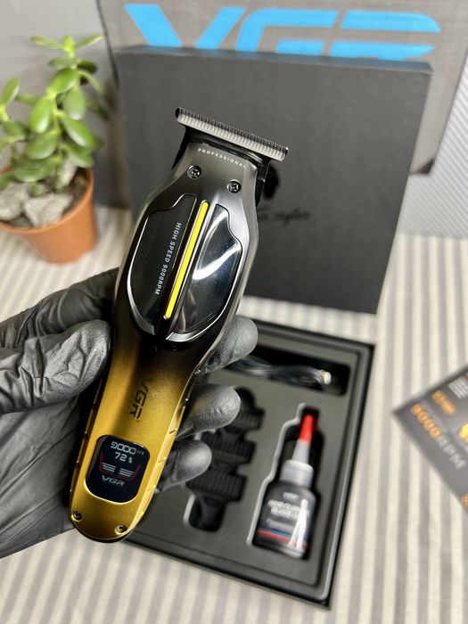 Триммер VGR V-226 для волос,бороды, усов,3 насадки,9000 RPM,LEDPRO