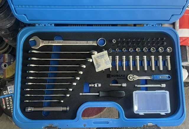 Zestaw narzędzi dla elektryka