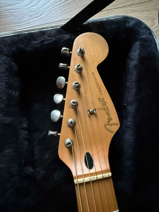 Guitarra Elétrica Fender Stratocaster Special, Maple Fingerboard, Black