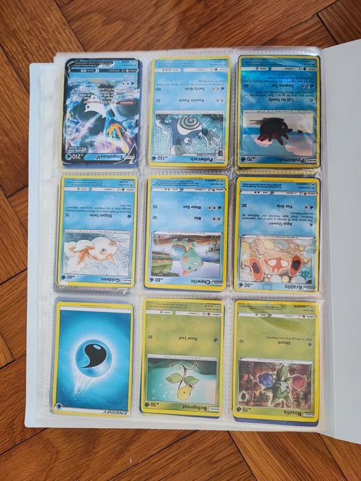 Caderneta e cromos Pokémon