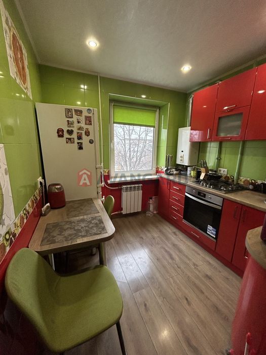 Продам 2-х комн на Поля, с ремонтом, мебелью, техникой этаж 3/5