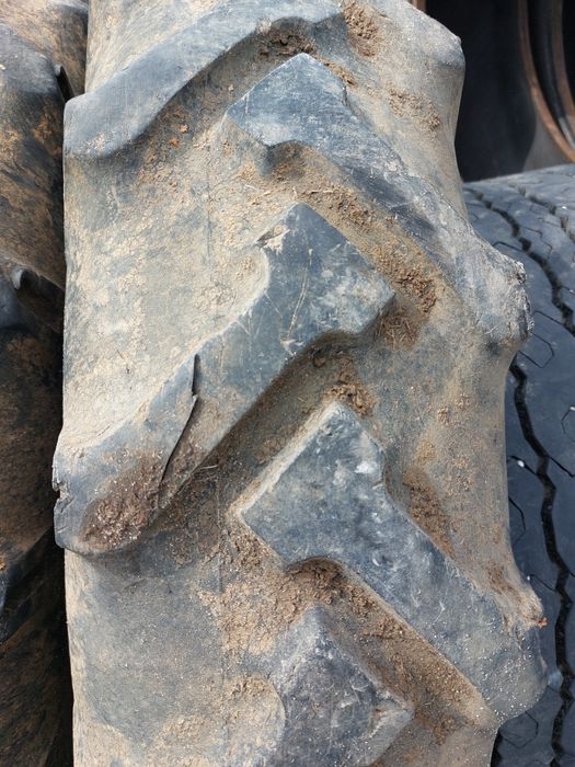 9-24 Continental opony używane rolnicze para