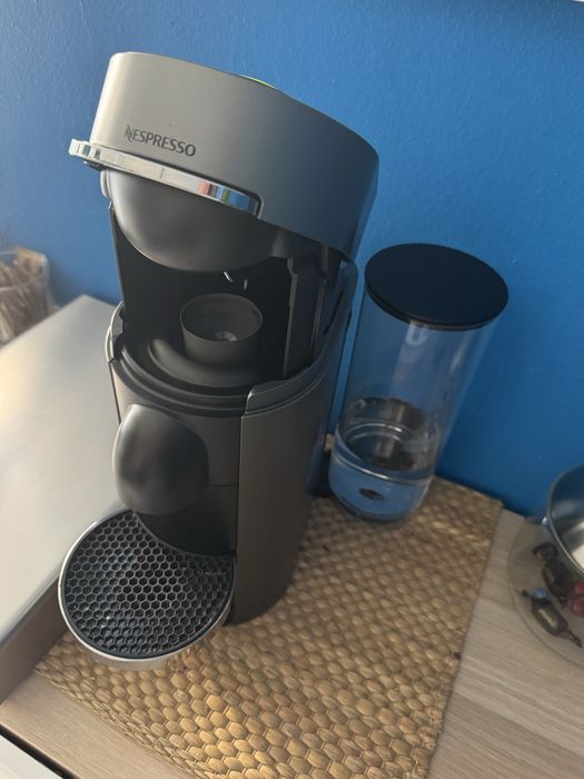 Nespresso Vertuo Plus Deluxe c garantia