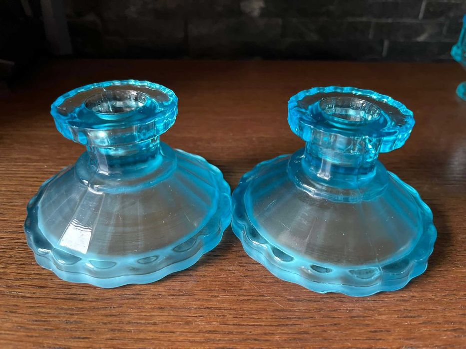 Szklany zestaw na toaletkę stół błękitne szkło vintage