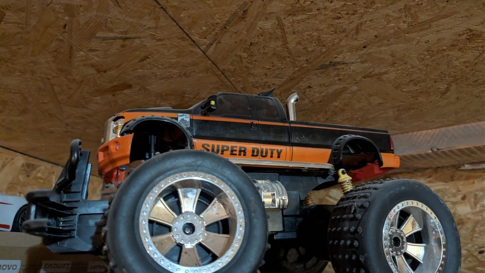 Auto zdalnie sterowane duże