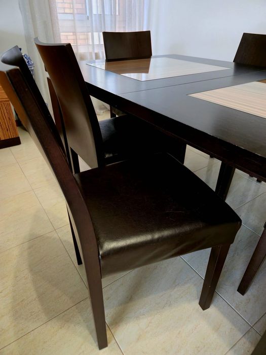 Mesa de jantar extensível com 6 cadeiras JA DESMONTADA PRONTA A LEVAR