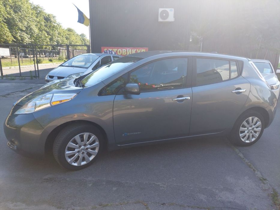 Nissan Leaf 2015 рік