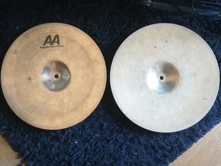 Pratos Sabian AA Regular Hats de 14''