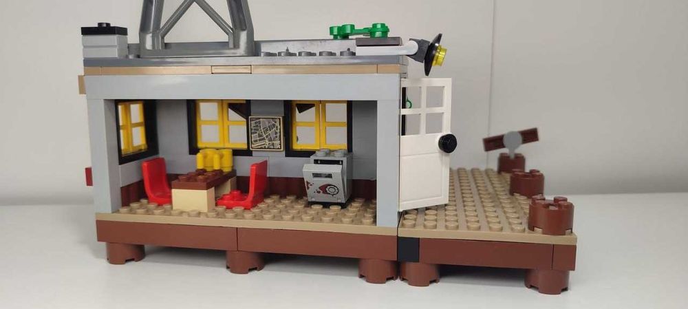 LEGO City 60068 – Болотяне сховище злочинців (Crooks' Hideout)