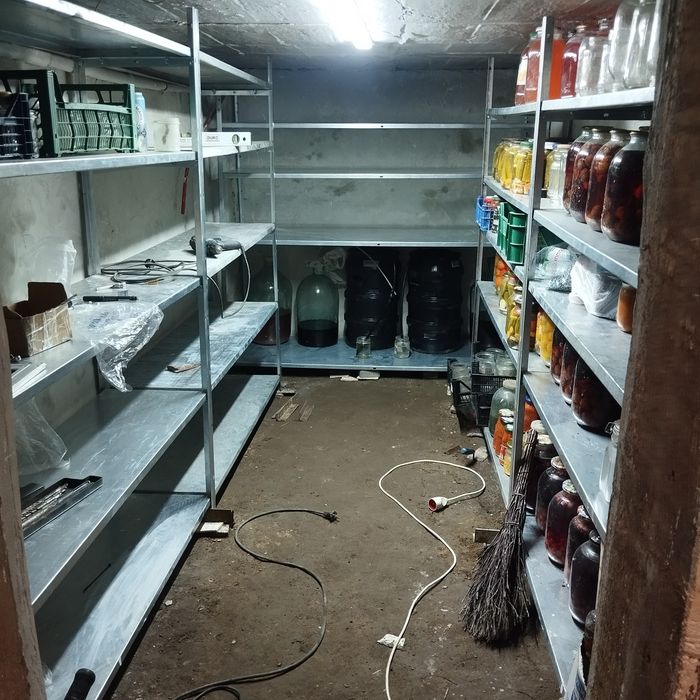 Стелажі оцинковані для дому