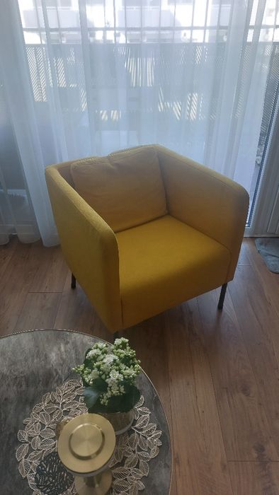 Fotel IKEA musztardowy kubełkowy