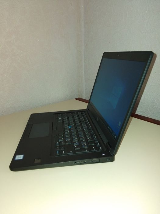 (Доставка по місту)Ноутбук Dell Latitude 5490 FHD Intel Core i5-7300U(СТАН НОВОГО)( Сумка в Подарунок)