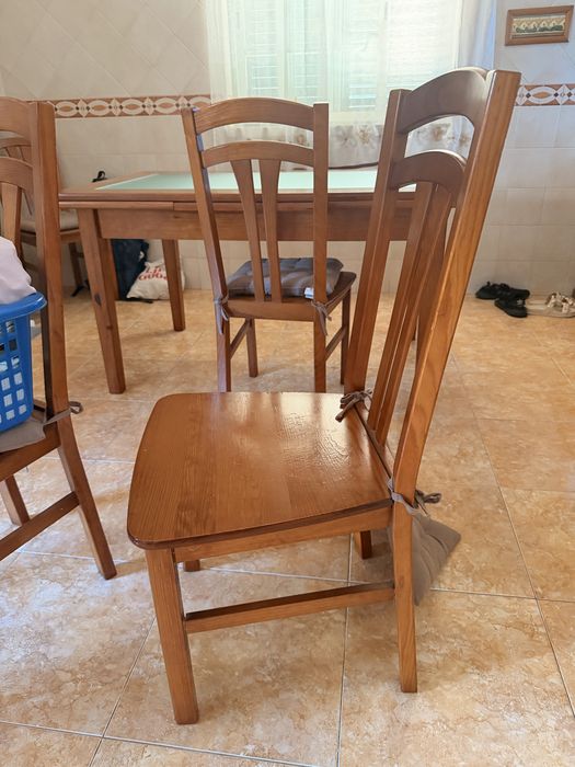 Mesa de Refeição - 5 cadeiras