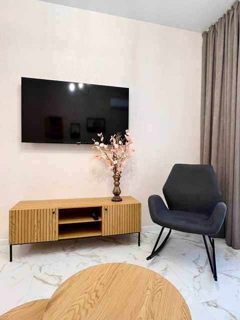 New! 3 кімнатна в Центрі!Подобово