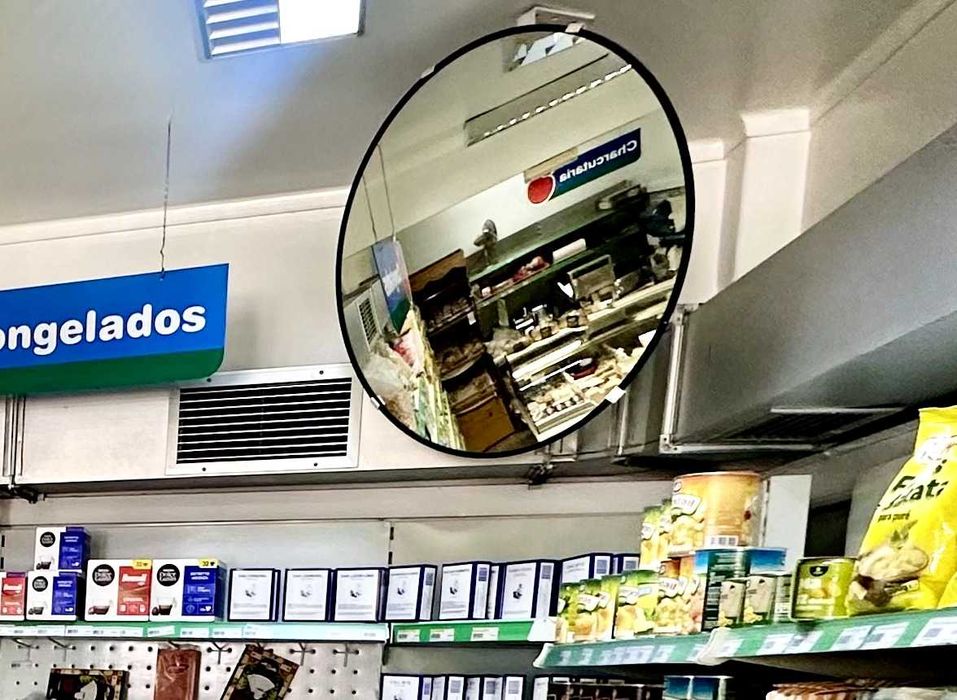 ÚLTIMA OPORTUNIDADE - Espelho angular com suporte móvel