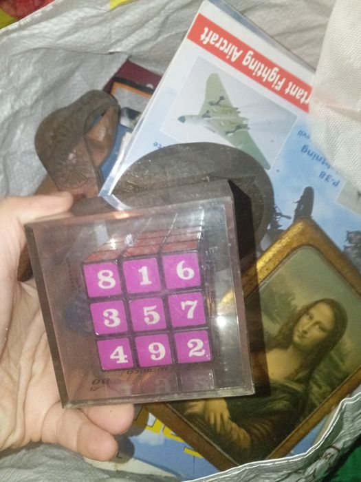 Cubo mágico bom estado