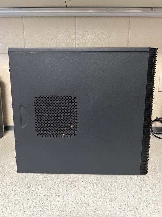 Asus Prime A320M-K , AMD Ryzen 3 4300GE, DDR4 16 GB, SSD 250GB