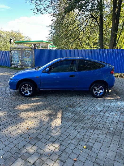 Продам Mazda 323