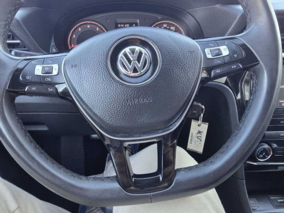 Volkswagen Passat      2022