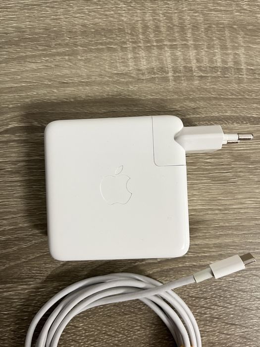 Macbook 15 pro 2019, 16/512, i9, 13 циклів АКБ (нова батарея)