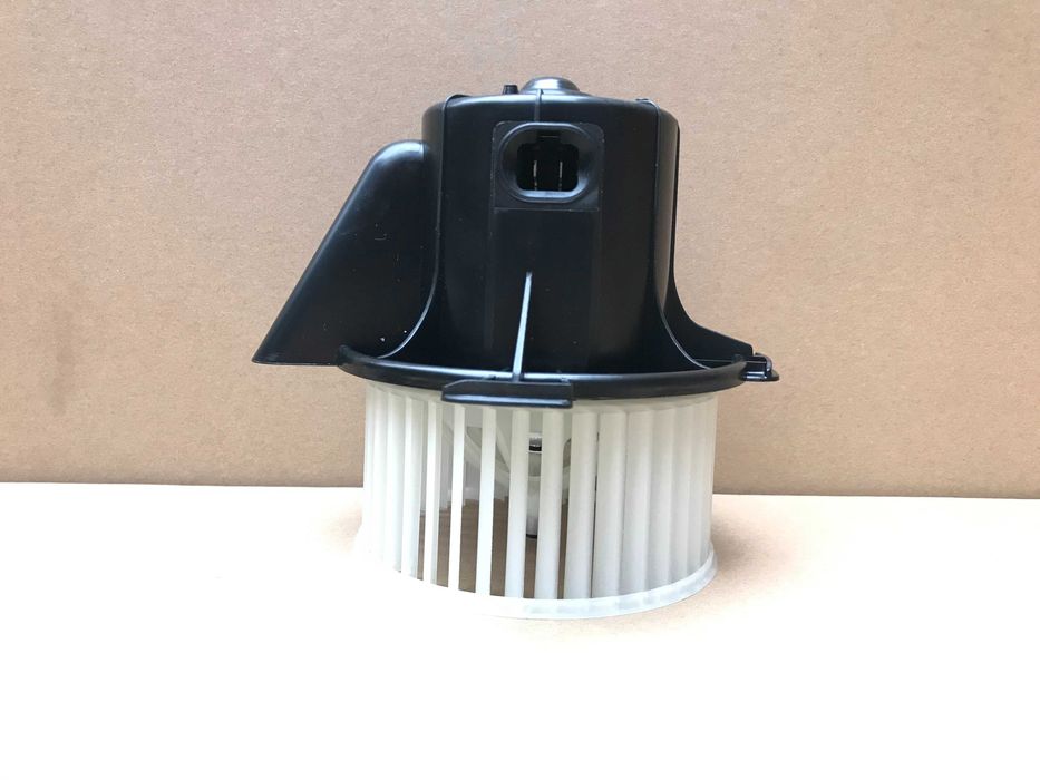 Моторчик печки вентилятор Peugeot 307 (01-08) Citroen C4 (04-11)