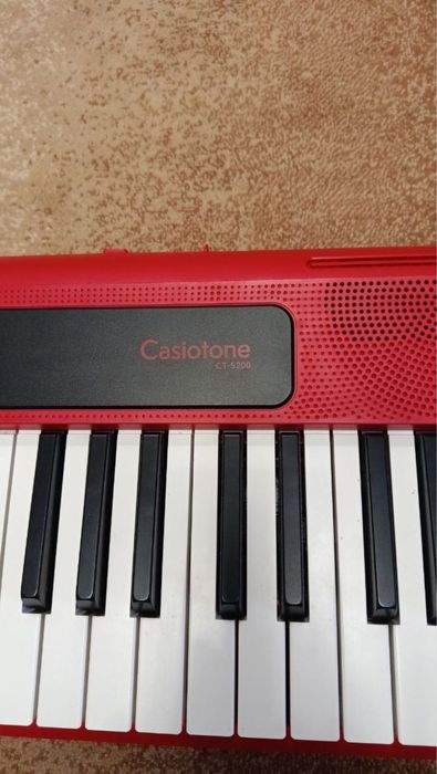Синтезатор Casio CT-S200