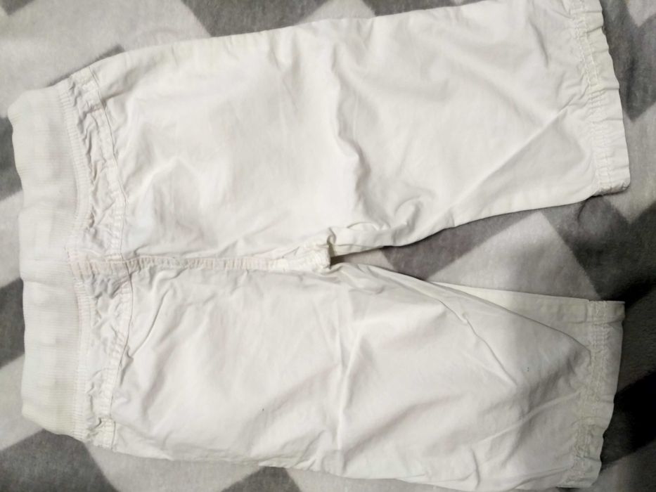 Białe spodenki 3/4 capri 104 spodnie 3/4Y H&M bermudy