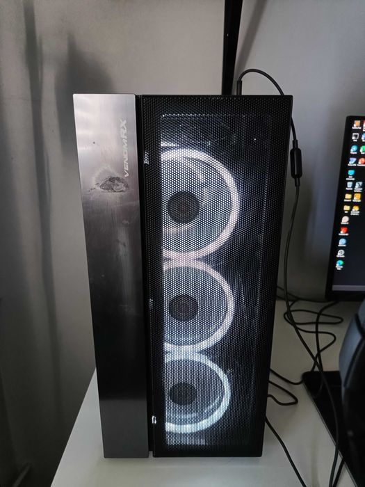 Sprzedaję sprzęt do streamowania.