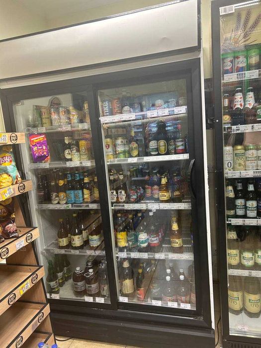 Холодильна вітрина. Шафа. Холодильник б/у