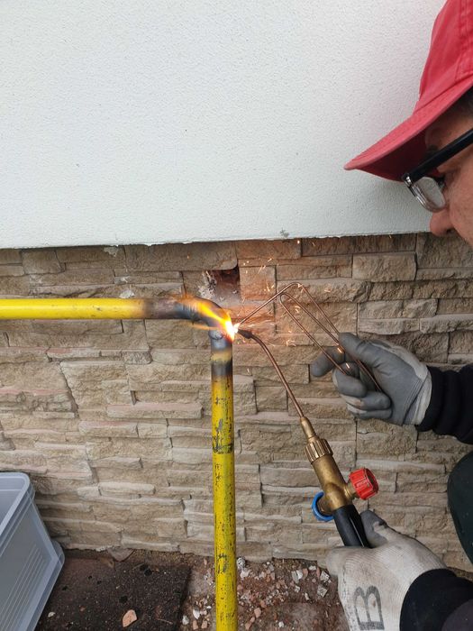 Zbiorniki gazowe/Instalacje gazowe na butle 33kg/Gazownictwo.