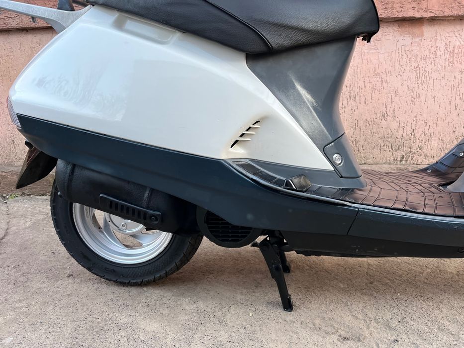 Скутер HONDA LEAD AF-20 90cc в Отличном Состоянии Без Пробега По Украине